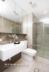 Bathroom (2013-02-21)